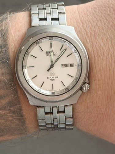 Seiko sports 100 quartz - 100,
